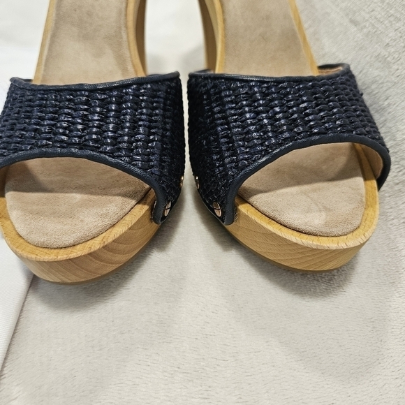 Veronica Beard Navy and Tan Mules - Picture 8 of 11